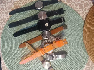 Lote de 8 relojes, todos funcionan