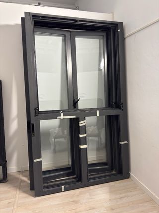 Balconeras Grises Dobles CON PERSIANA