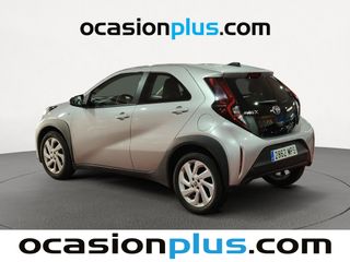 Toyota Aygo X Cross 1.0 VVT-I Play 53 kW (72 CV)