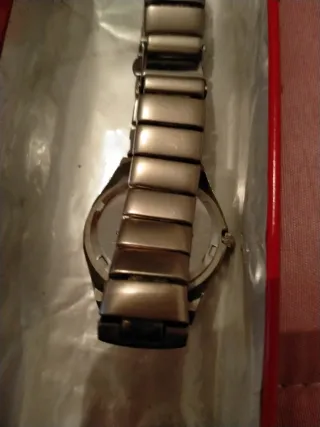 Reloj para mujer MOVIMIENTO DE CUARZO PILA NUEVA