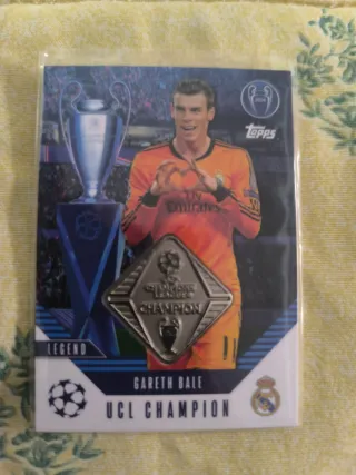 Lote 4 cromos fútbol con reliquia.