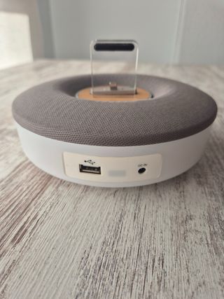 Altavoz Philips con Reloj y Cargador