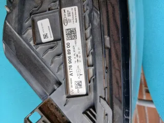 Faro Izquierdo Mercedes Clase B