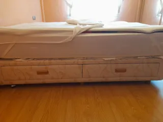 Canapé 150x190 con 4 cajones