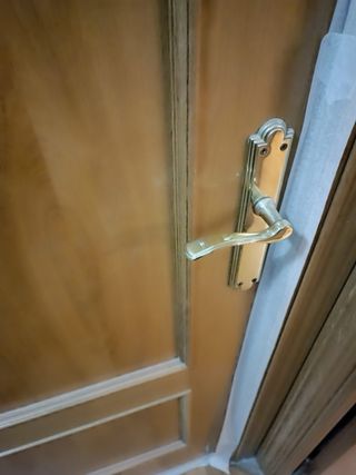 Puerta de madera de roble