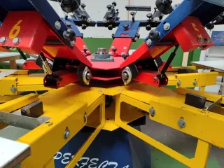 Pulpo de Serigrafía de 6 Brazos.