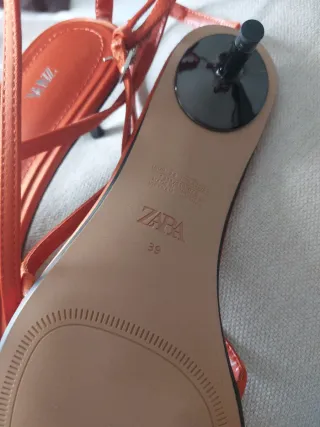 Sandalia Zara naranja nueva