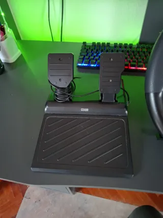 Volante con pedales Hori Racing Apex 3  NEGOCIABLE