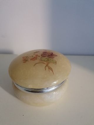 Portagioie in alabastro (2 pezzi)