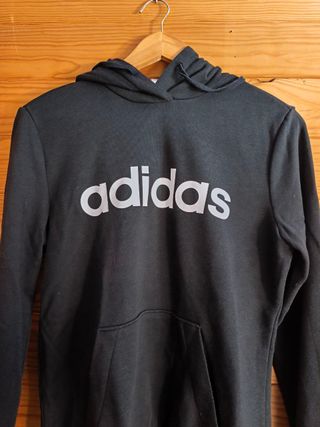 Sudadera Adidas Color Negro y Blanco Talla XS.