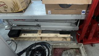 Elevador de tijeras en perfecto estado