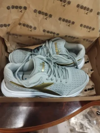 Scarpe donna Diadora Eagle 5 running grigio oro