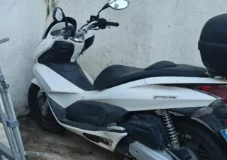 Honda PCX 125 Blanca Scooter