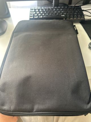 Funda portátil LAB31 negra