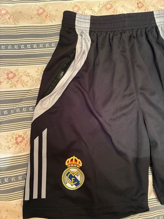 Pantalones real madrid con cremallera y bolsillos
