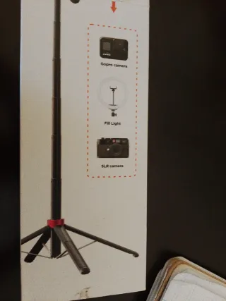 Trípode y altavoz 1.8M