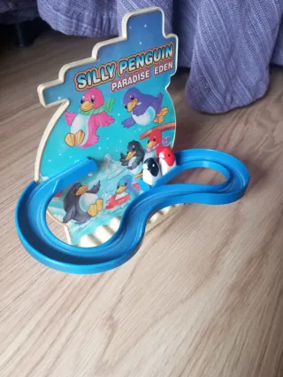 Jueguete vintage con unos pingüinicos