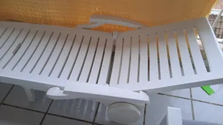 Tumbona resina plegable con ruedas piscina/jardín