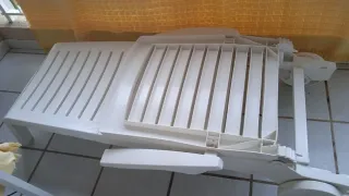 Tumbona resina plegable con ruedas piscina/jardín