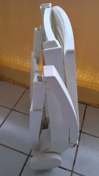 Tumbona resina plegable con ruedas piscina/jardín