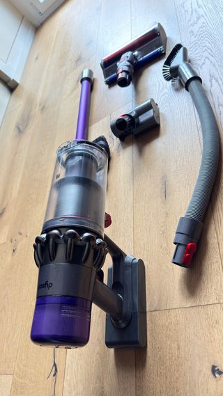 Dyson v11