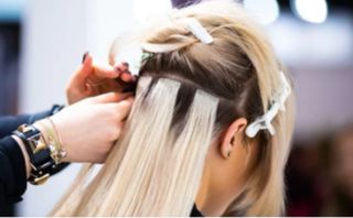 Peluquera. Extensiones de cabello