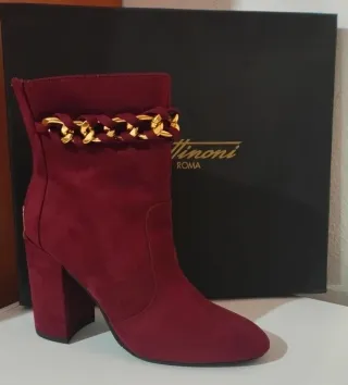 Stivaletti Gattinoni Rossi con Catena Oro