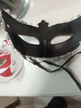 Máscara Veneciana Plateada con Joya