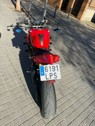 Ducati Streetfighter V4S