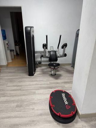 Máquinas y material de gimnasio