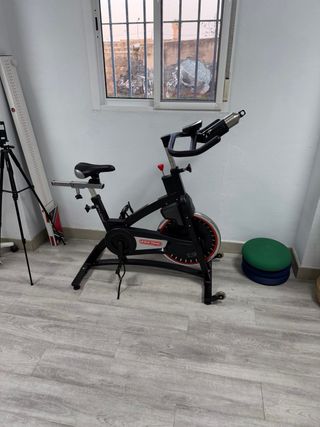 Máquinas y material de gimnasio