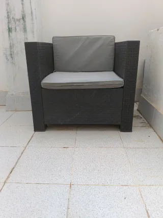 Sofá de exterior negro y gris