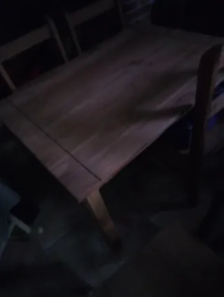 Muebles de madera marrón rusticos