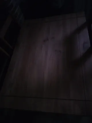 Muebles de madera marrón rusticos