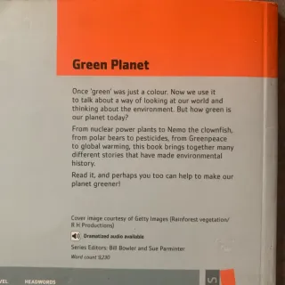 Dominoes, New Edition: Level 2: 700-Word Vocabu...