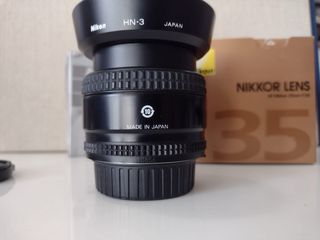 Objetivo AF Nikkor 35mm f/2D de Nikon.