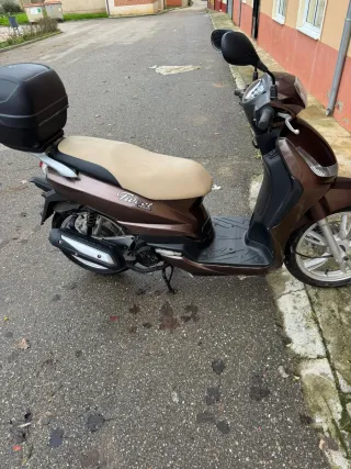 Scooter Peugeot Tweet 125 Marrón Scooter NUEVA 0KM