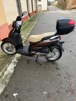 Scooter Peugeot Tweet 125 Marrón Scooter NUEVA 0KM