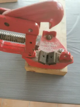 Tornillo de banco para tubos SUPER-EGO