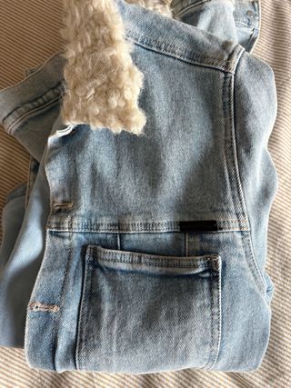 Cazadora vaquera con cuello borreguito