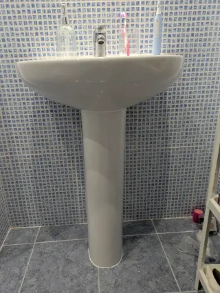 Lavabo y Pedestal Roca Mitos Porcelana