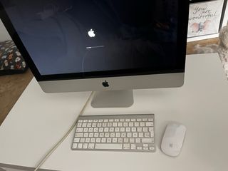Apple iMac 21,5” Argento/Bianco + Tastiera + Mouse
