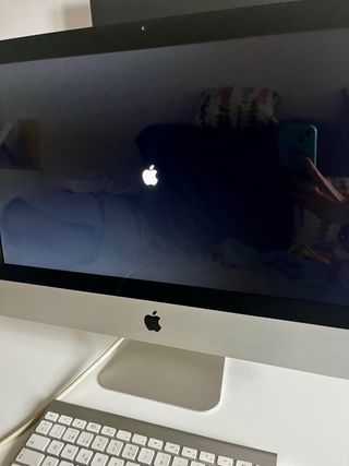 Apple iMac 21,5” Argento/Bianco + Tastiera + Mouse