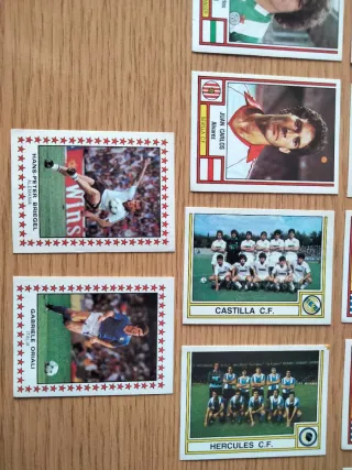 Panini Fútbol 83 - 28 Cromos diferentes  sin pegar