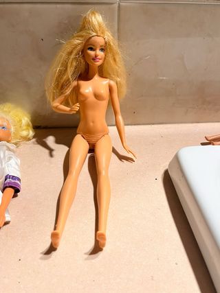 Barbie Mattel bionda