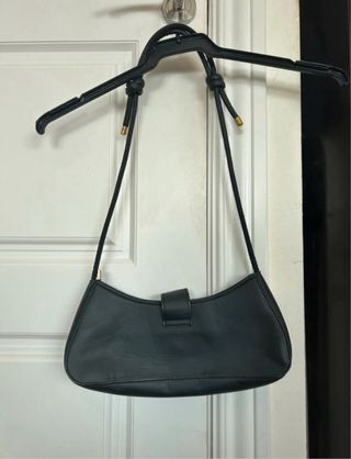 Bolso de hombro Stradivarius negro