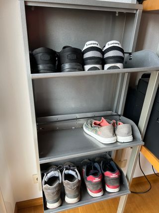 Zapatero 6 pares metal plateado