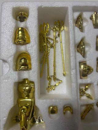 Caballeros del Zodiaco Armadura Dorada