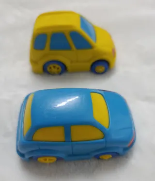 2 Coches Juguete Amarillos y Azules