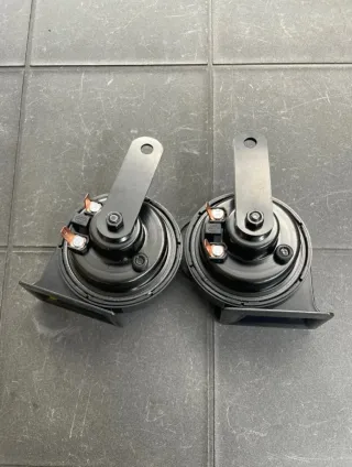 Bocinas Hella TE30 Set 24V Doble Tono